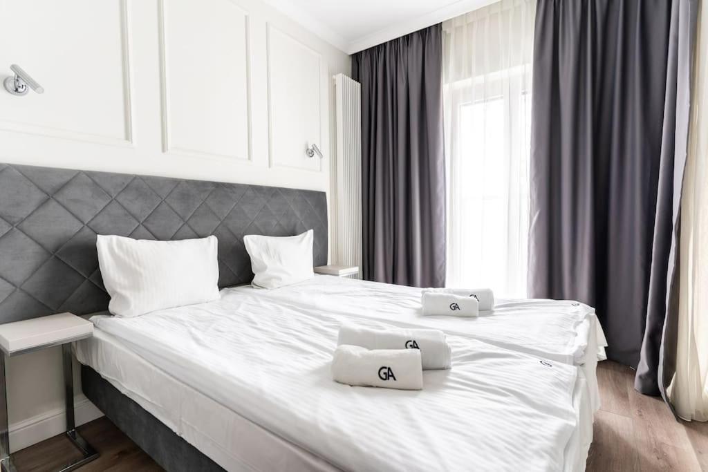 Chic & Luxury Apartment By Mennica Residence وارسو المظهر الخارجي الصورة